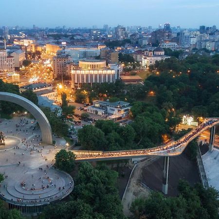 Апартаменты Центр Крещатик Kiev Esterno foto