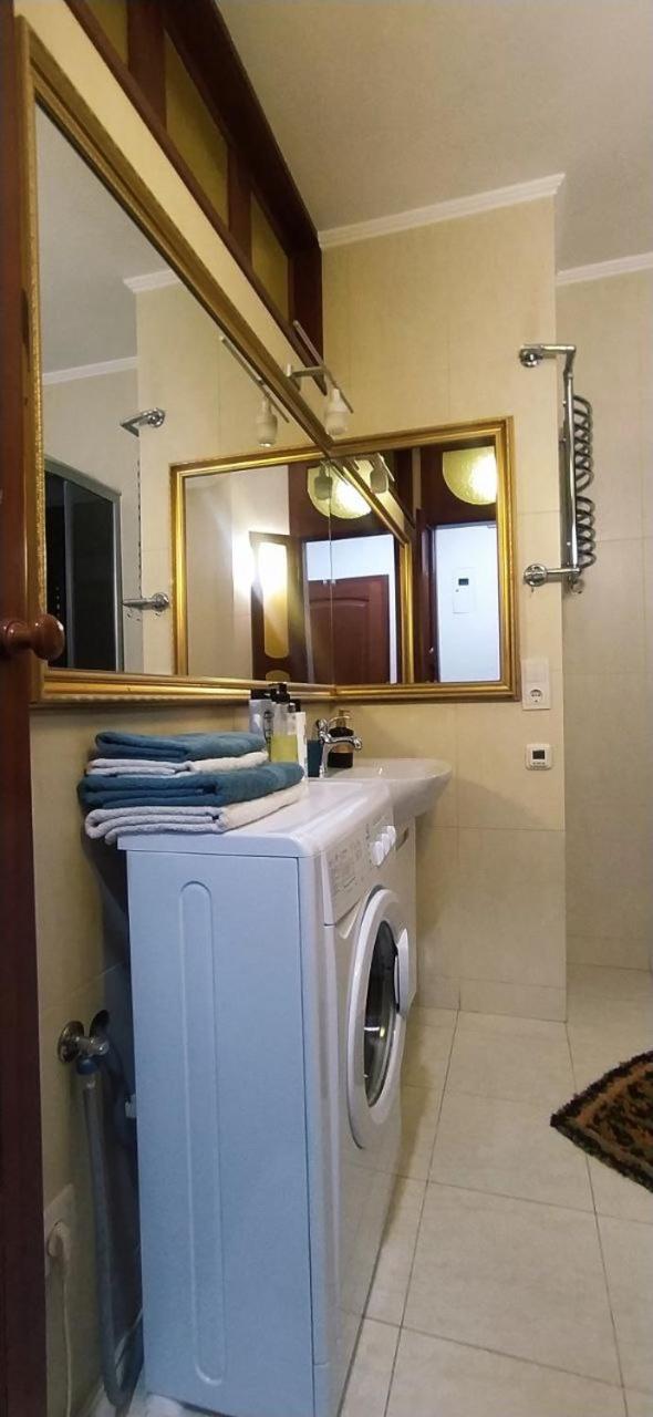 Апартаменты Центр Крещатик Kiev Esterno foto